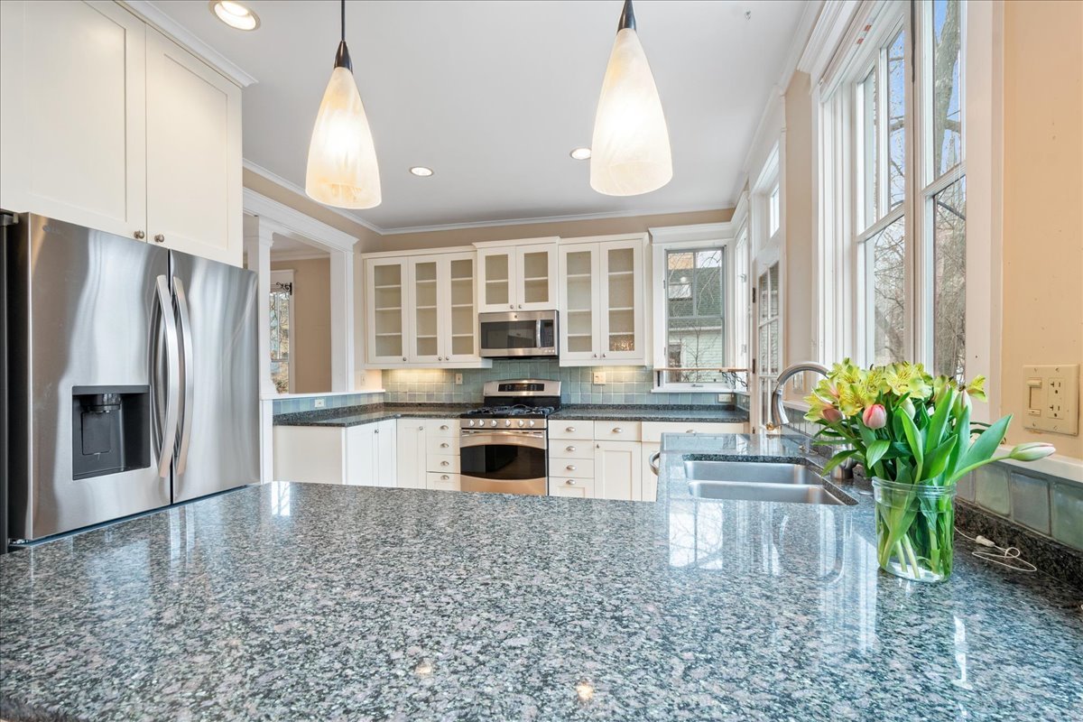 921 Madison Street Evanston, IL 60202 - Photo 11 of 21