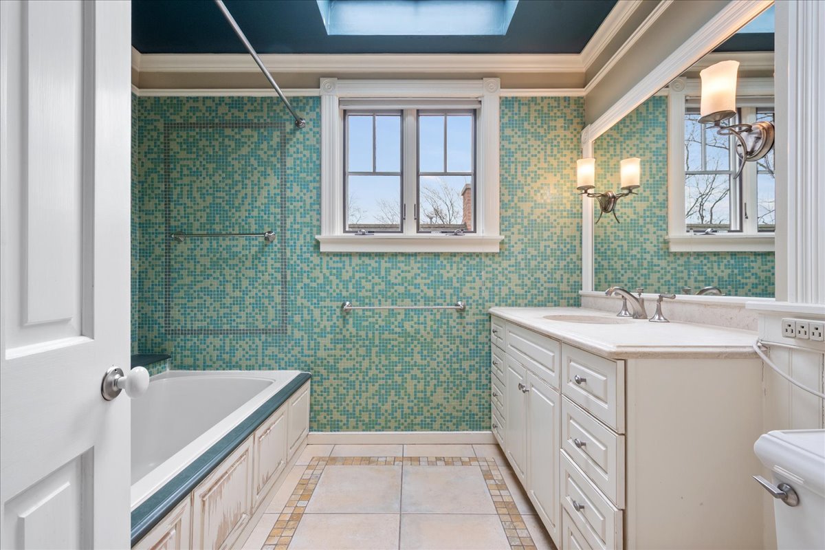 921 Madison Street Evanston, IL 60202 - Photo 15 of 21