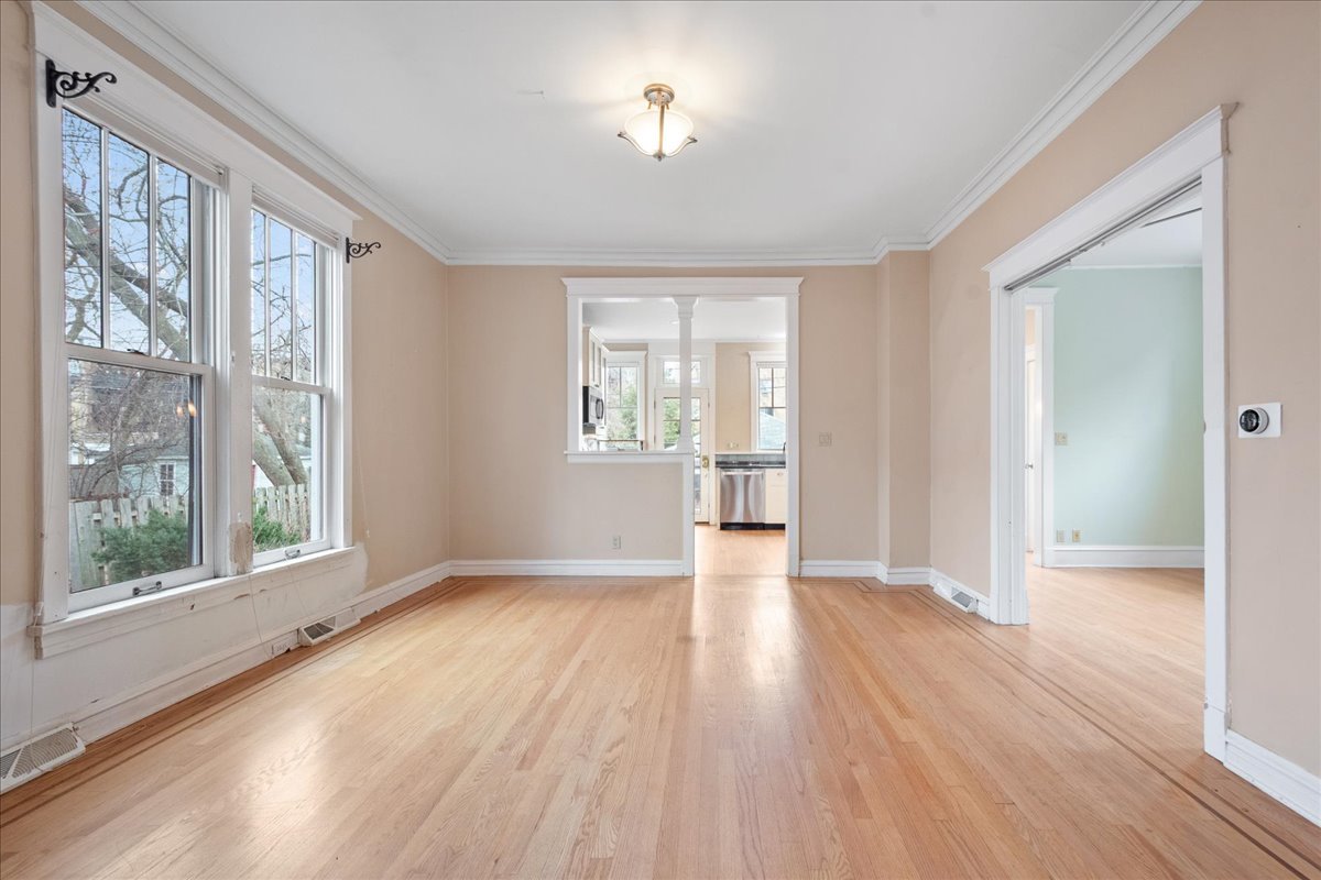 921 Madison Street Evanston, IL 60202 - Photo 7 of 21