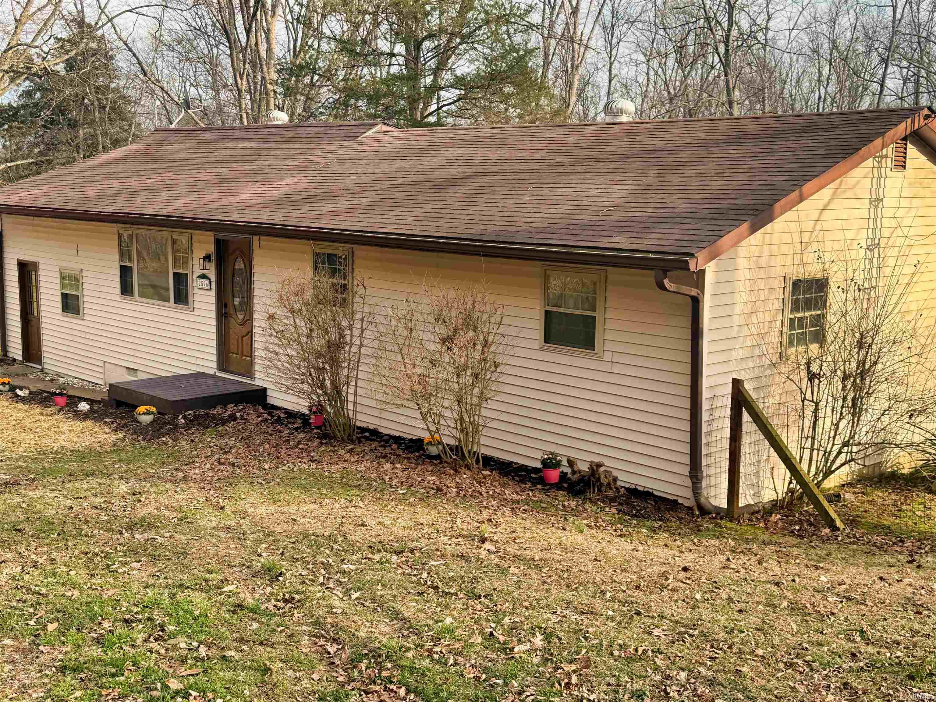 2596 South Leatherwood Road Bedford, IN 47421 - Photo 2 of 16