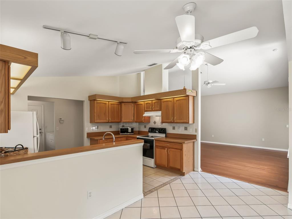 6318 Southwest 117th Loop Ocala, FL 34476 - Photo 12 of 48