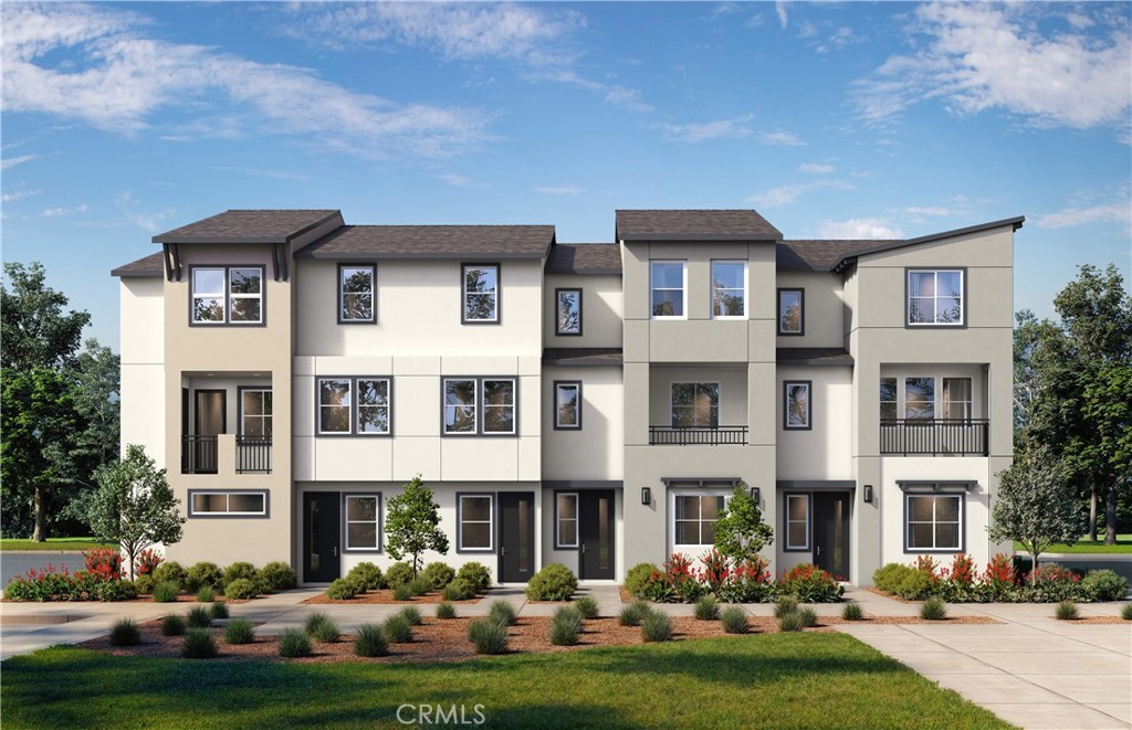 12720 Azure Way, Unit 28 Hawthorne, CA 90250 - Photo 4 of 5 a front view of building with yard