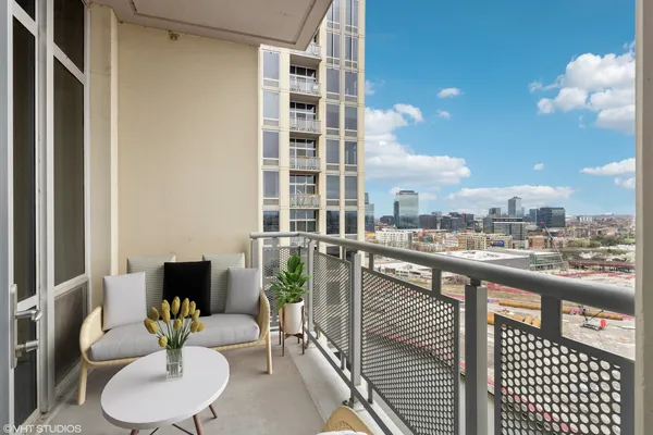 $3,900 | 720 North Larrabee Street, Unit 1609, Chicago, IL 60654