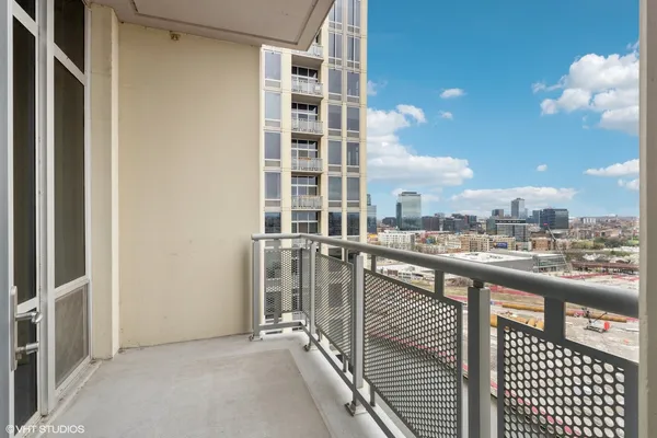 $3,900 | 720 North Larrabee Street, Unit 1609, Chicago, IL 60654