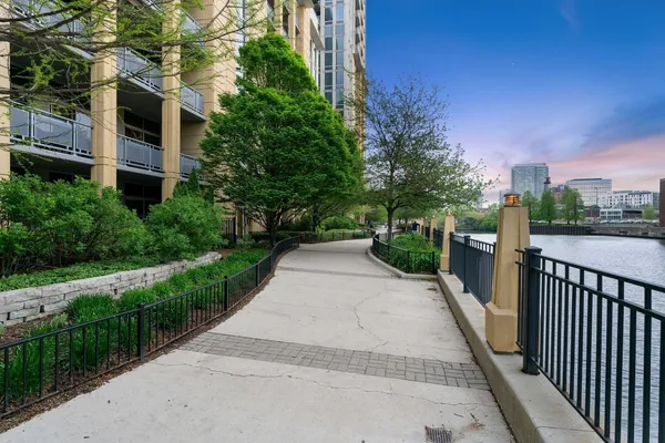 $3,900 | 720 North Larrabee Street, Unit 1609, Chicago, IL 60654