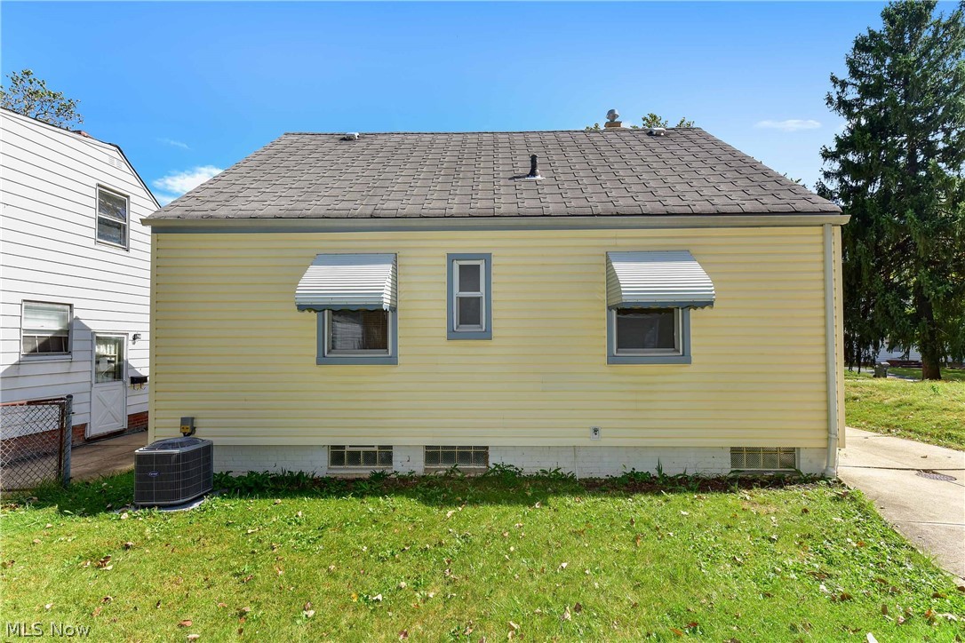 4918 Clearview Road Garfield Heights, OH 44125 - Photo 33 of 35