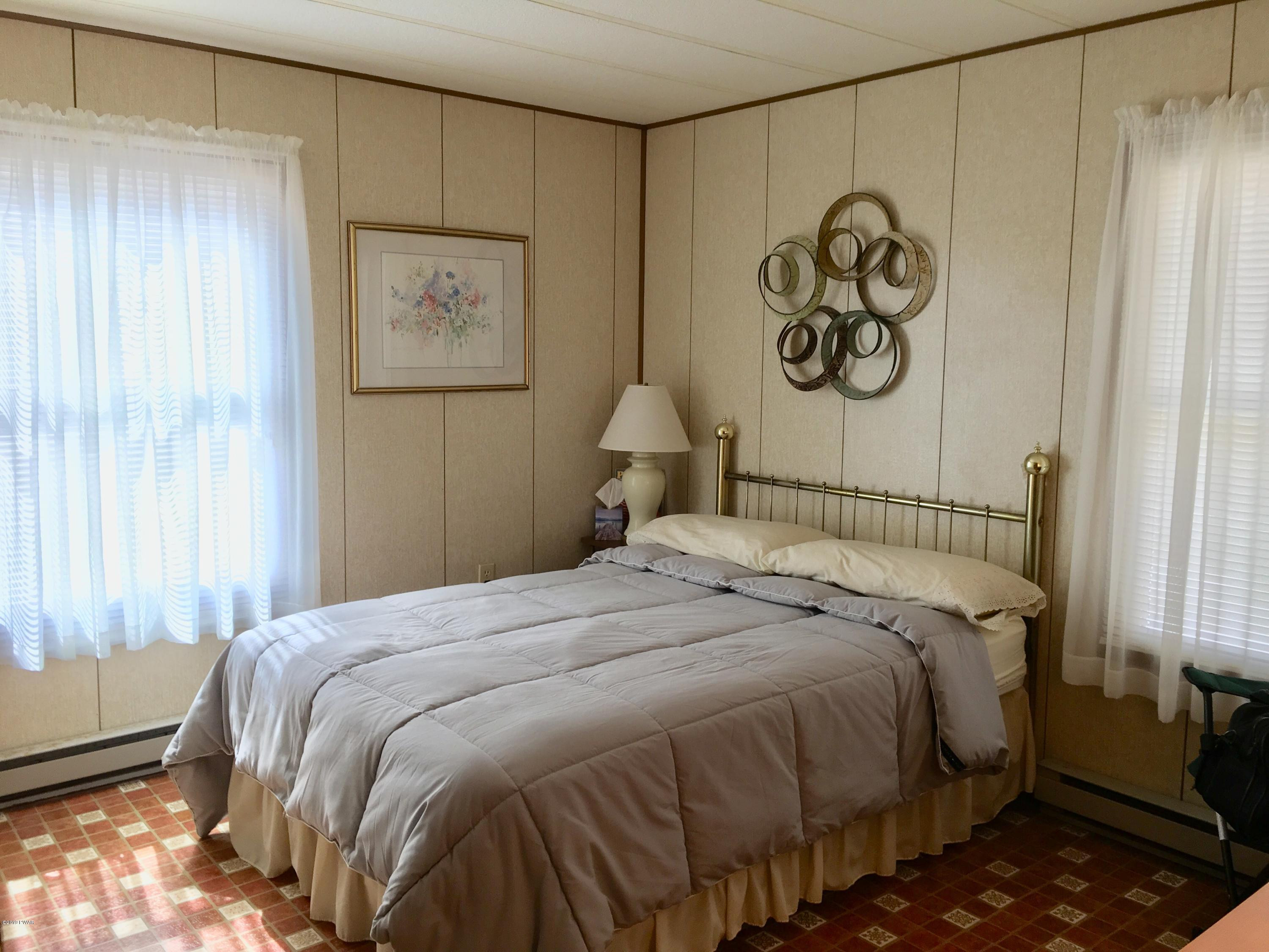 71 Ferris Road Hawley, PA 18428 - Photo 11 of 18 13A17867-8A49-42EA-B6AB-4EB666362996