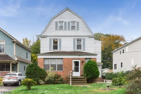 $3,100 | 60 Wildwood Avenue, Unit 2, Montclair, NJ 07043