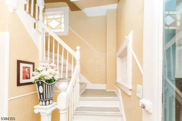 $3,100 | 60 Wildwood Avenue, Unit 2, Montclair, NJ 07043