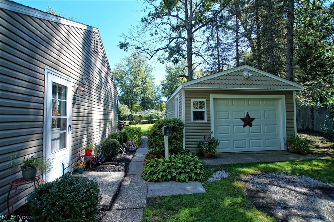 1815 Perth Road Madison, OH 44057 - Photo 5 of 35 Gallery Image 5