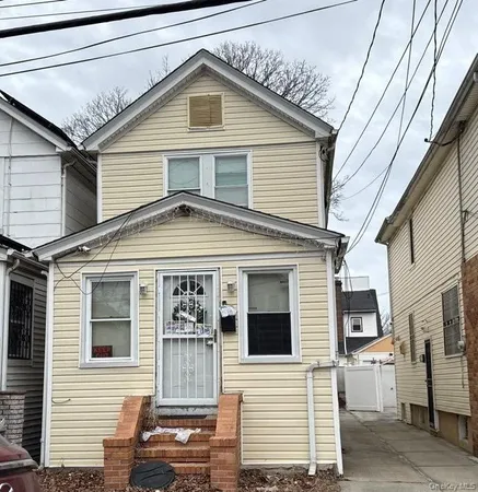 $625,000 | 173-61 105th Avenue | Jamaica
