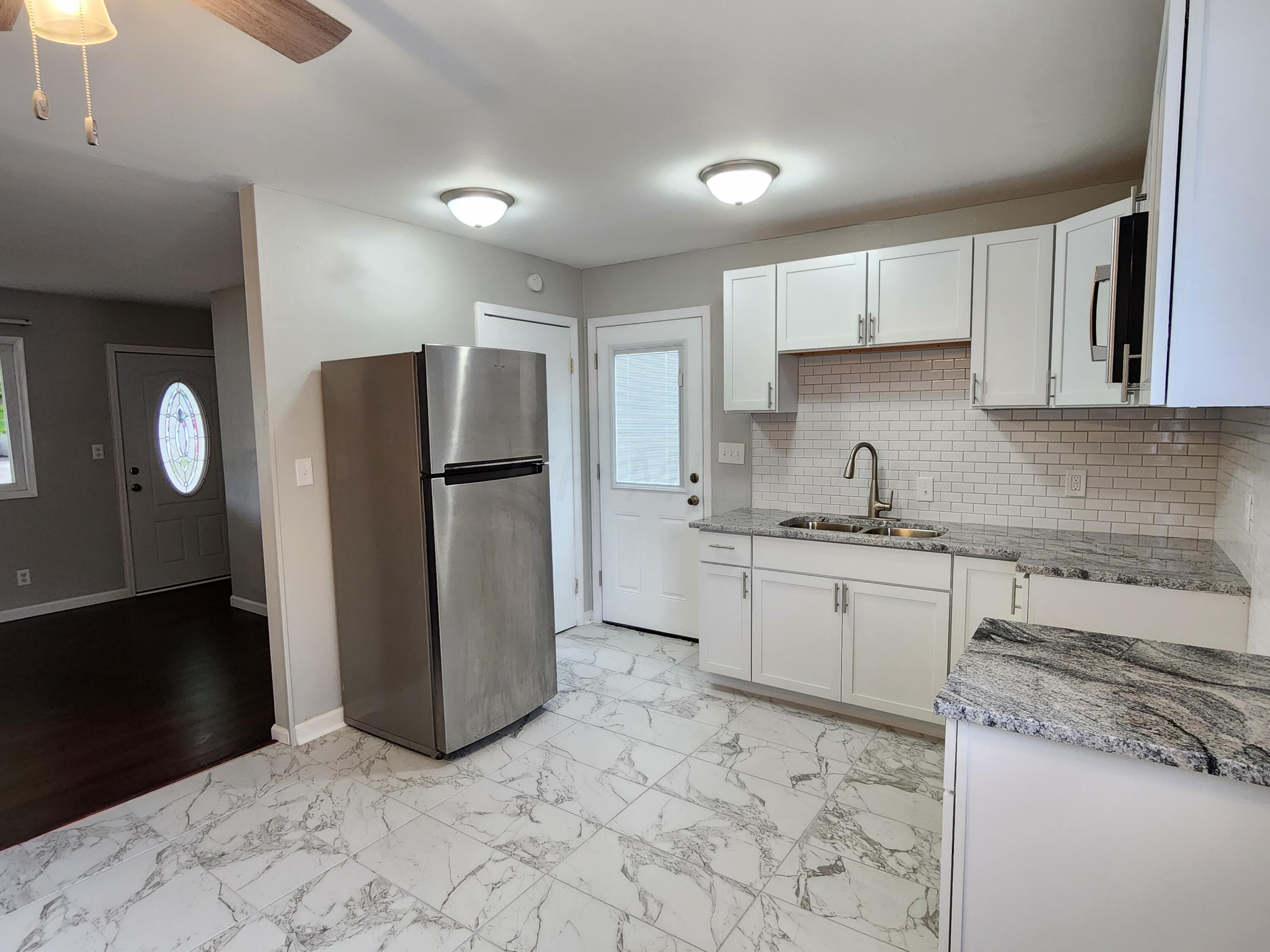 3466 Rodell Road Columbus, OH 43232 - Photo 8 of 29 08 Kitchen 20231015_161208