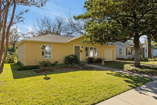 $259,900 | 617 Emery Street, Denton, TX 76201