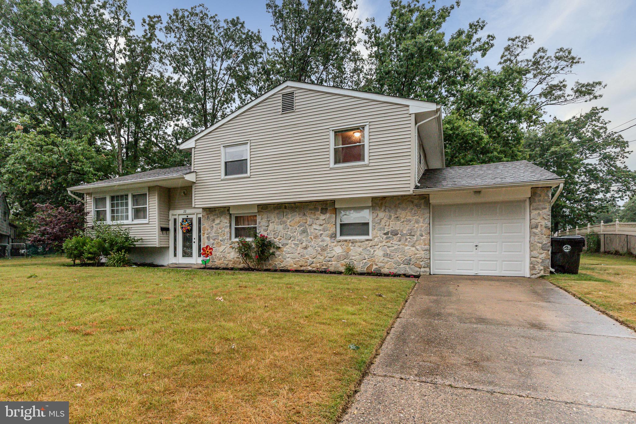 22 Harvard Road Atco, NJ 08004 - Photo 3 of 35 Gallery Image 3