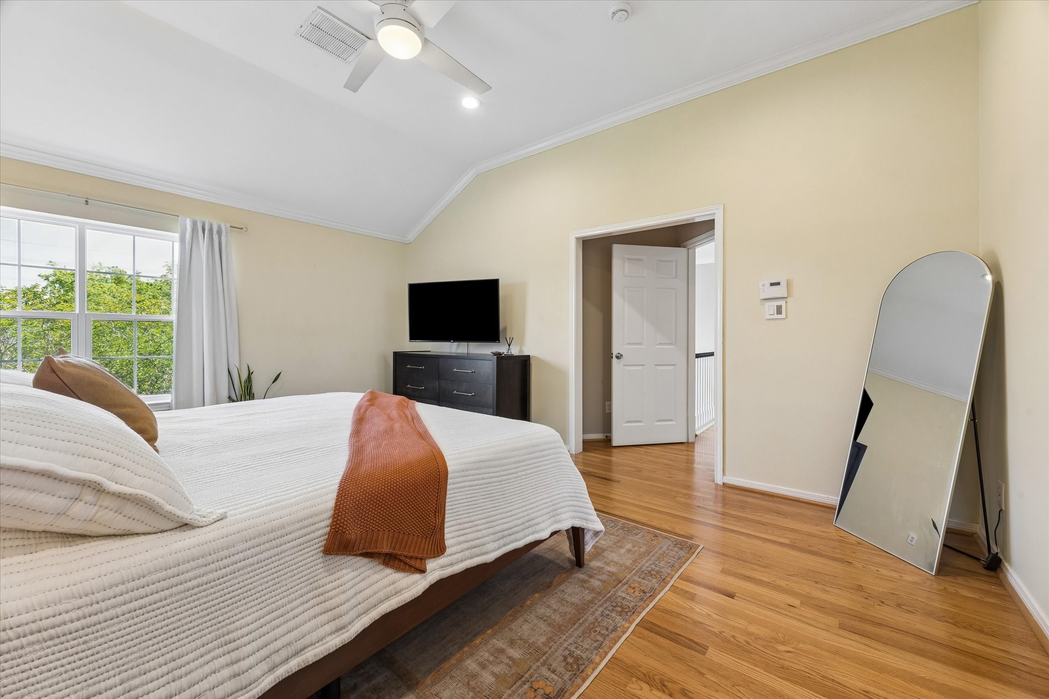 306 Fargo Street Houston, TX 77006 - Photo 14 of 35