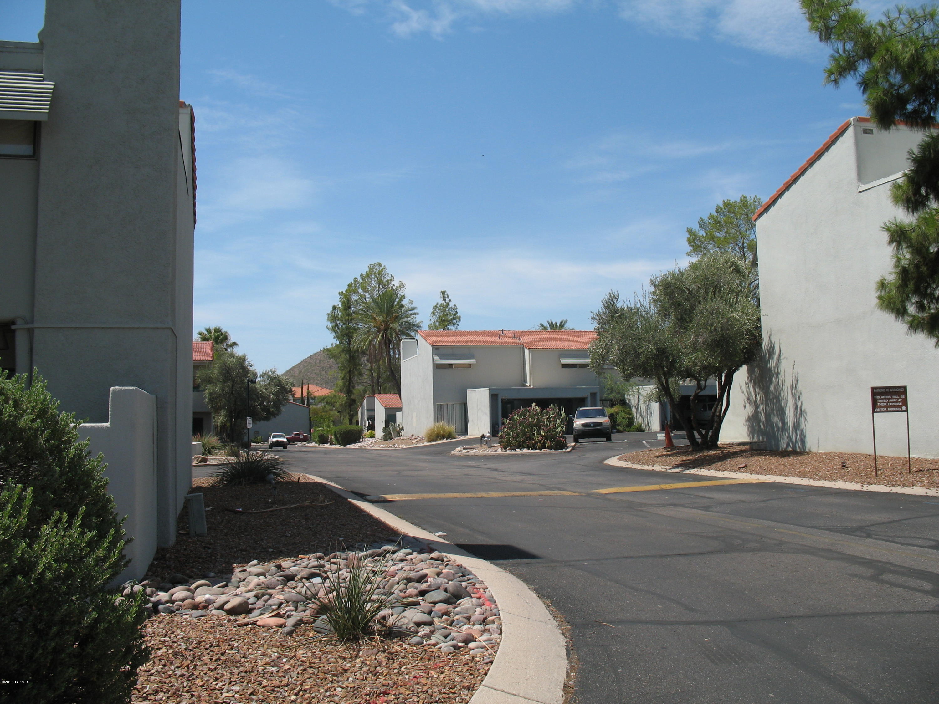 2759 West Anklam Road, Unit E Tucson, AZ 85745 - Photo 2 of 30