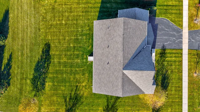 $849,000 | 1 Sherman Court, Hawthorn Woods, IL 60047