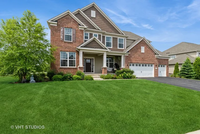 $849,000 | 1 Sherman Court, Hawthorn Woods, IL 60047