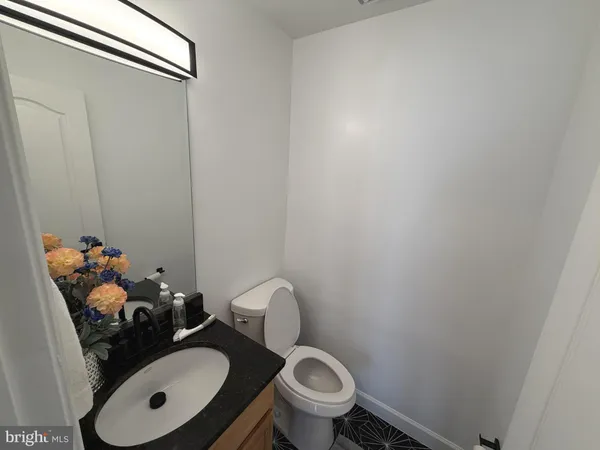 $365,000 | 3912 Chesterwood Drive, Unit 3912, Silver Spring, MD 20906