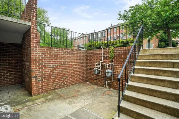 $365,000 | 3912 Chesterwood Drive, Unit 3912, Silver Spring, MD 20906