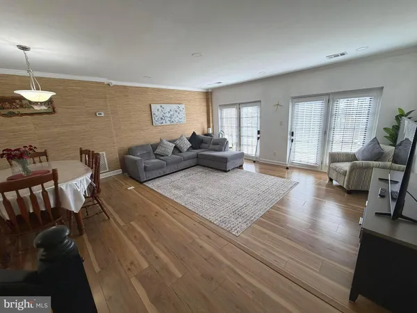 $365,000 | 3912 Chesterwood Drive, Unit 3912, Silver Spring, MD 20906