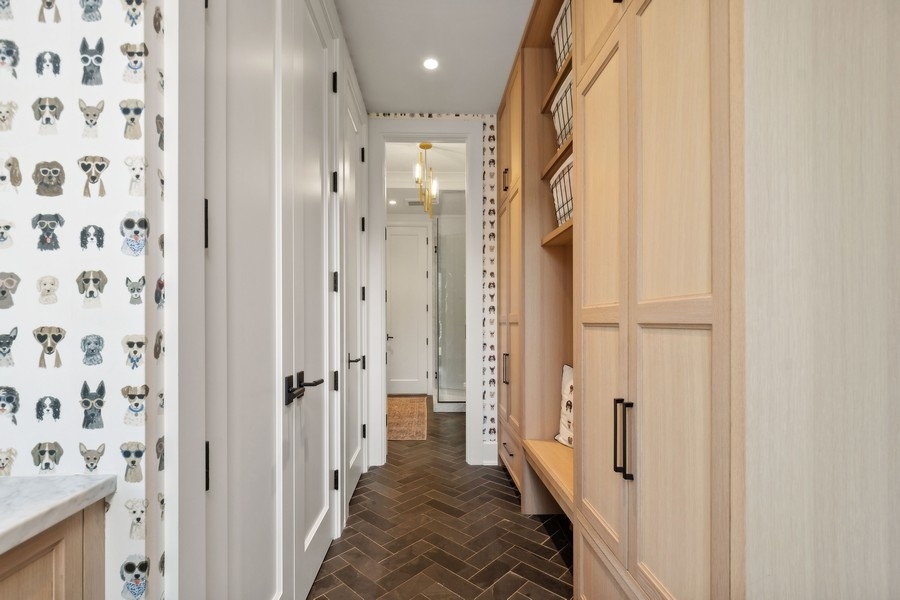 240 Raleigh Road Kenilworth, IL 60043 - Photo 33 of 71 a view of a bathroom