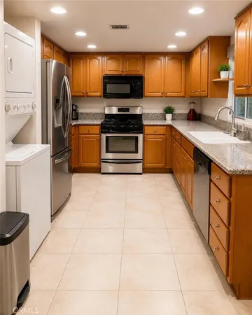 $649,999 | 1608 226th Street, Unit 3, Torrance, CA 90501