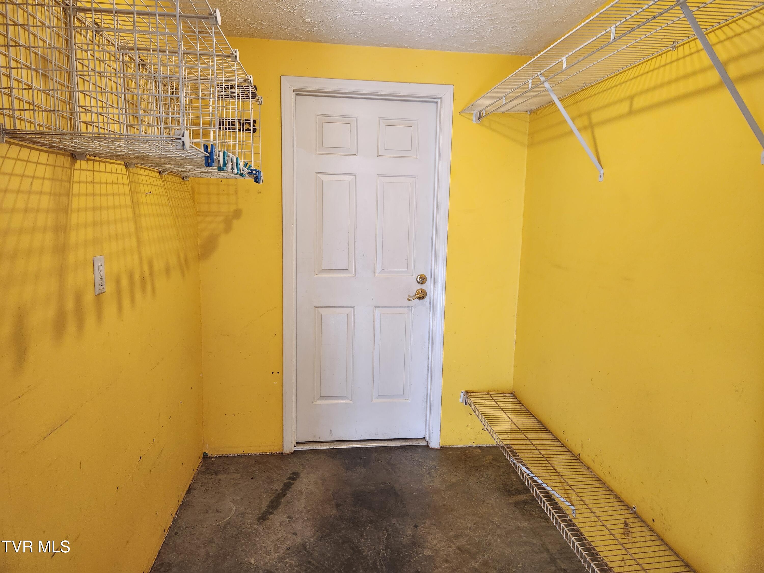 12075 Goose Creek Road Bristol, VA 24202 - Photo 19 of 71 20250523_182327