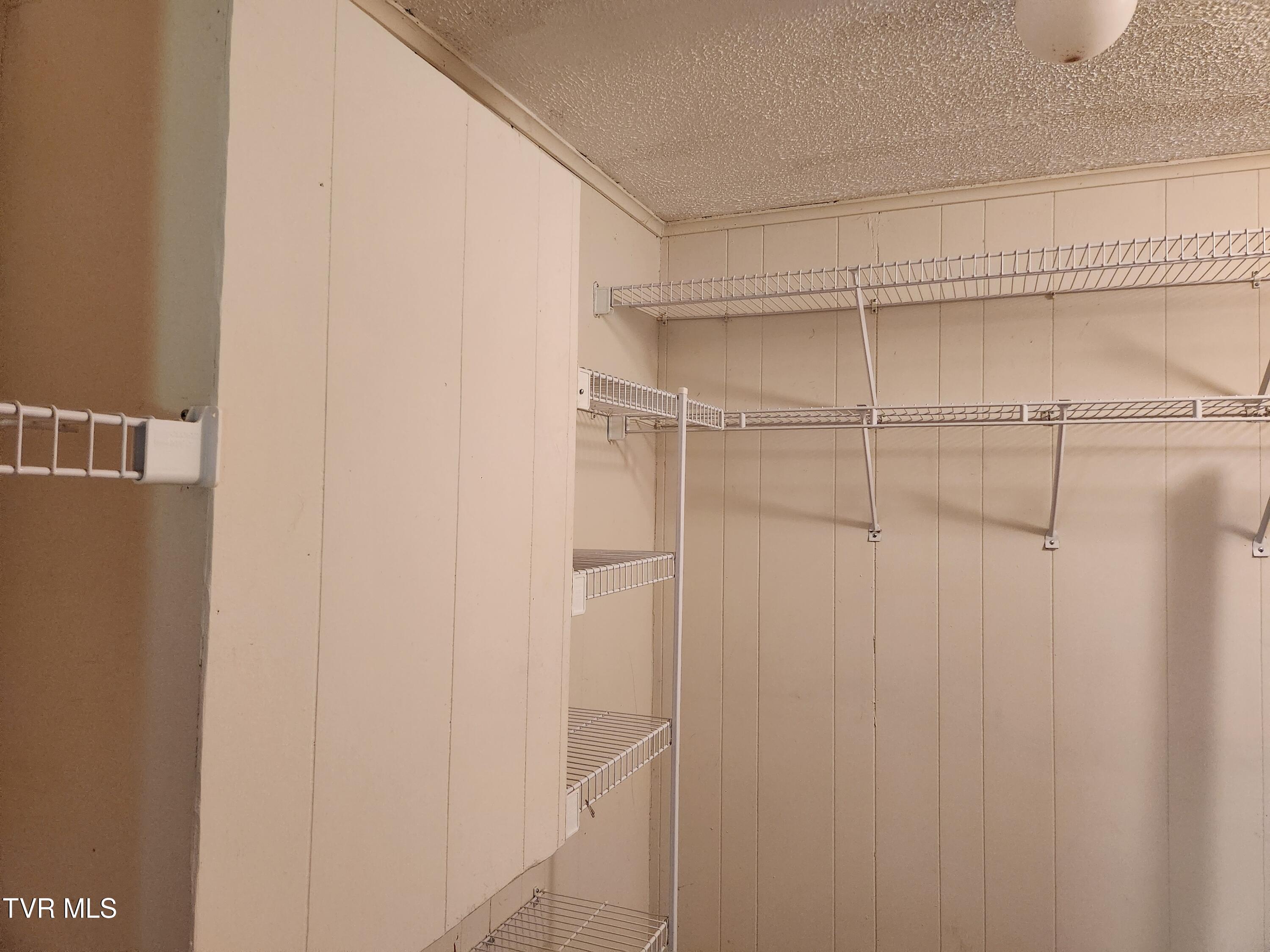 12075 Goose Creek Road Bristol, VA 24202 - Photo 22 of 71 20250523_182226