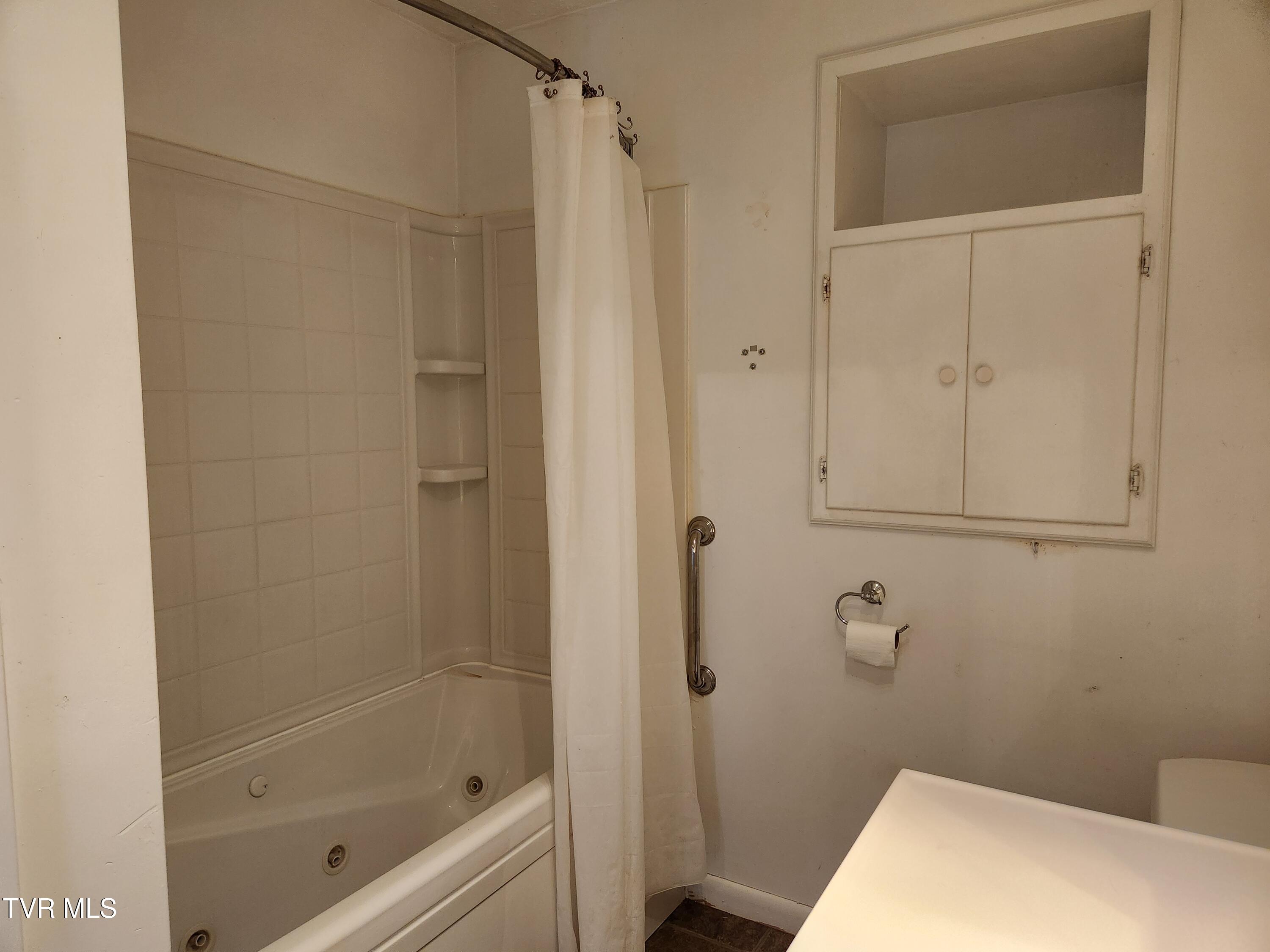 12075 Goose Creek Road Bristol, VA 24202 - Photo 24 of 71 20250523_182138