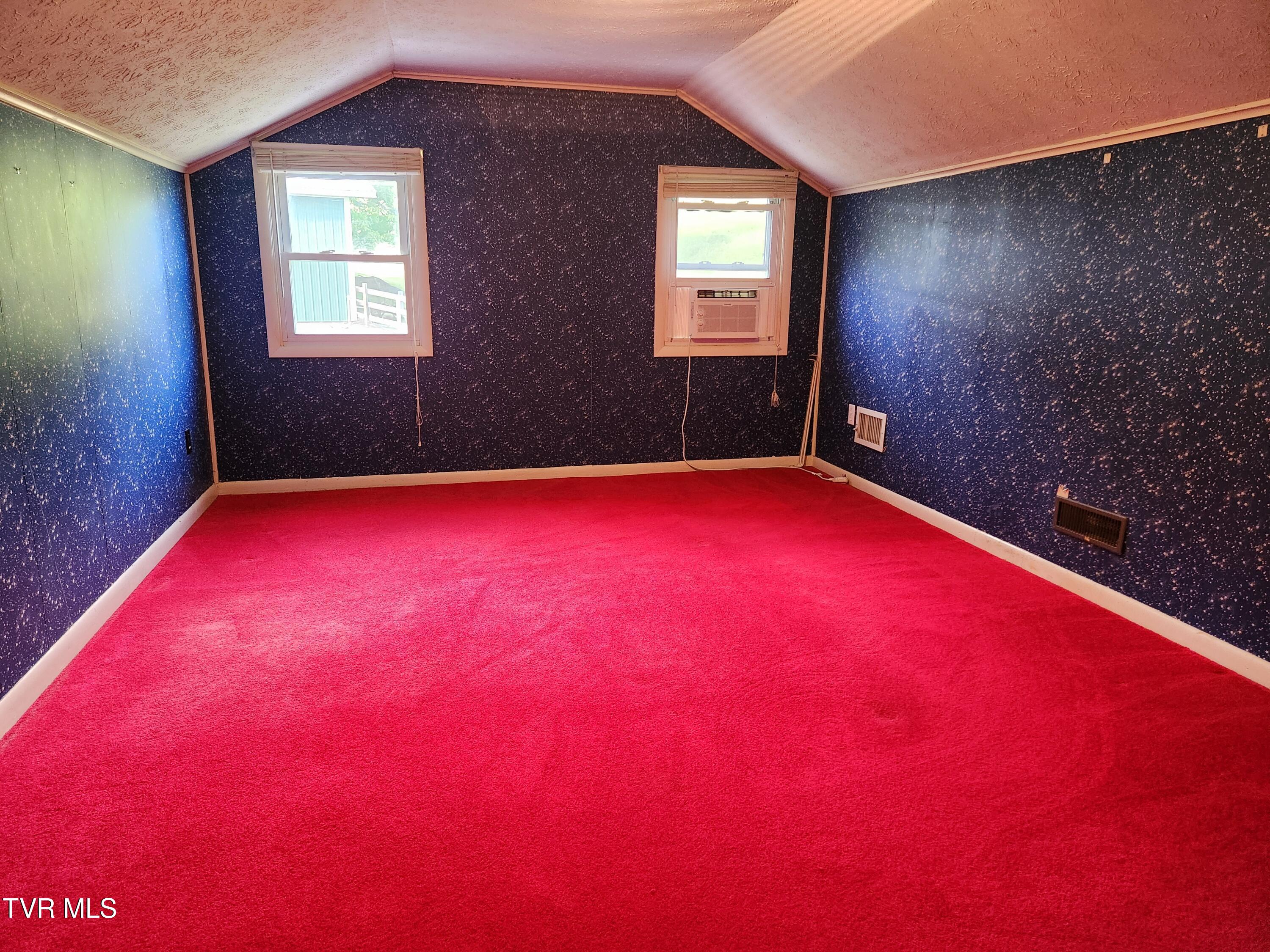 12075 Goose Creek Road Bristol, VA 24202 - Photo 29 of 71 20250523_182616