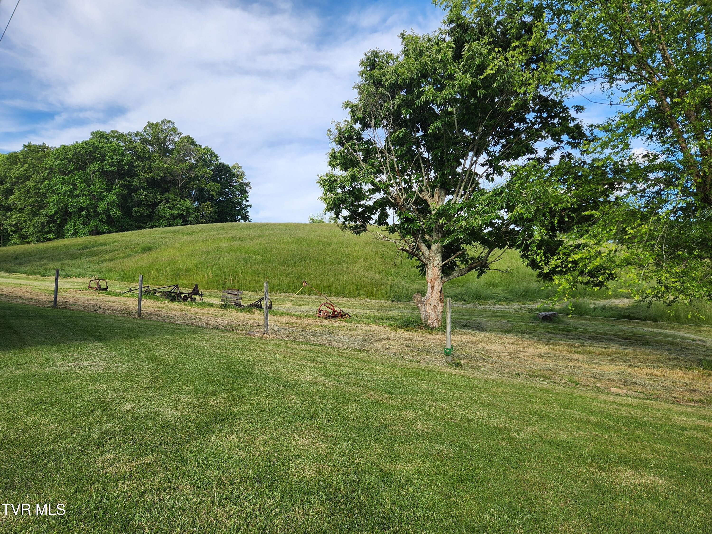 12075 Goose Creek Road Bristol, VA 24202 - Photo 35 of 71 20250523_182822