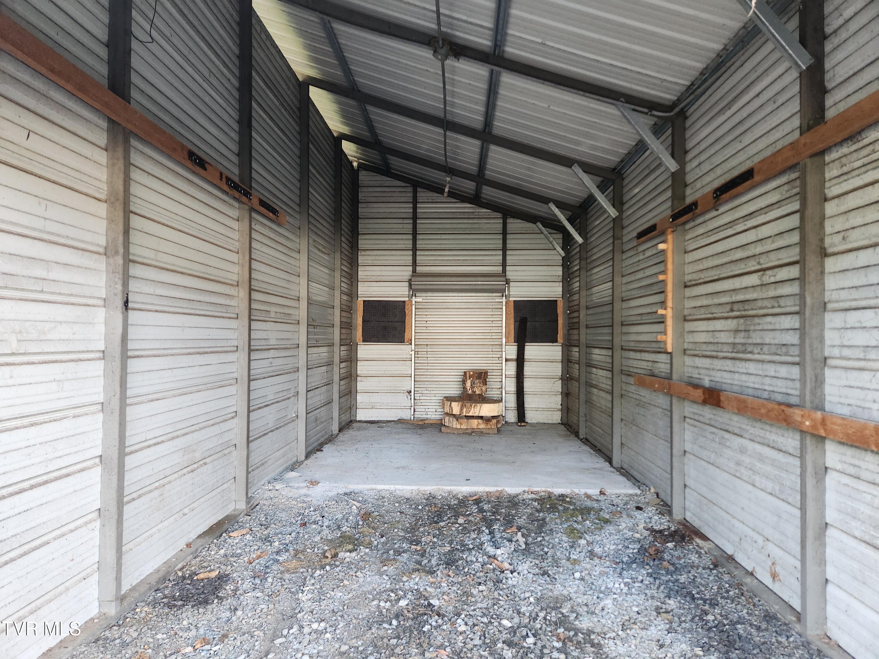 12075 Goose Creek Road Bristol, VA 24202 - Photo 38 of 71 20250523_182928