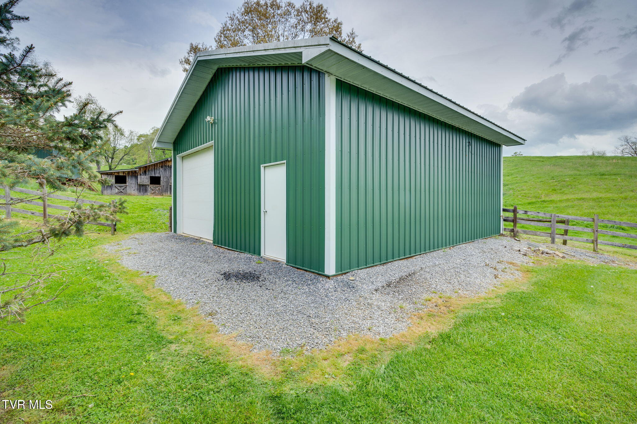 12075 Goose Creek Road Bristol, VA 24202 - Photo 41 of 71 039