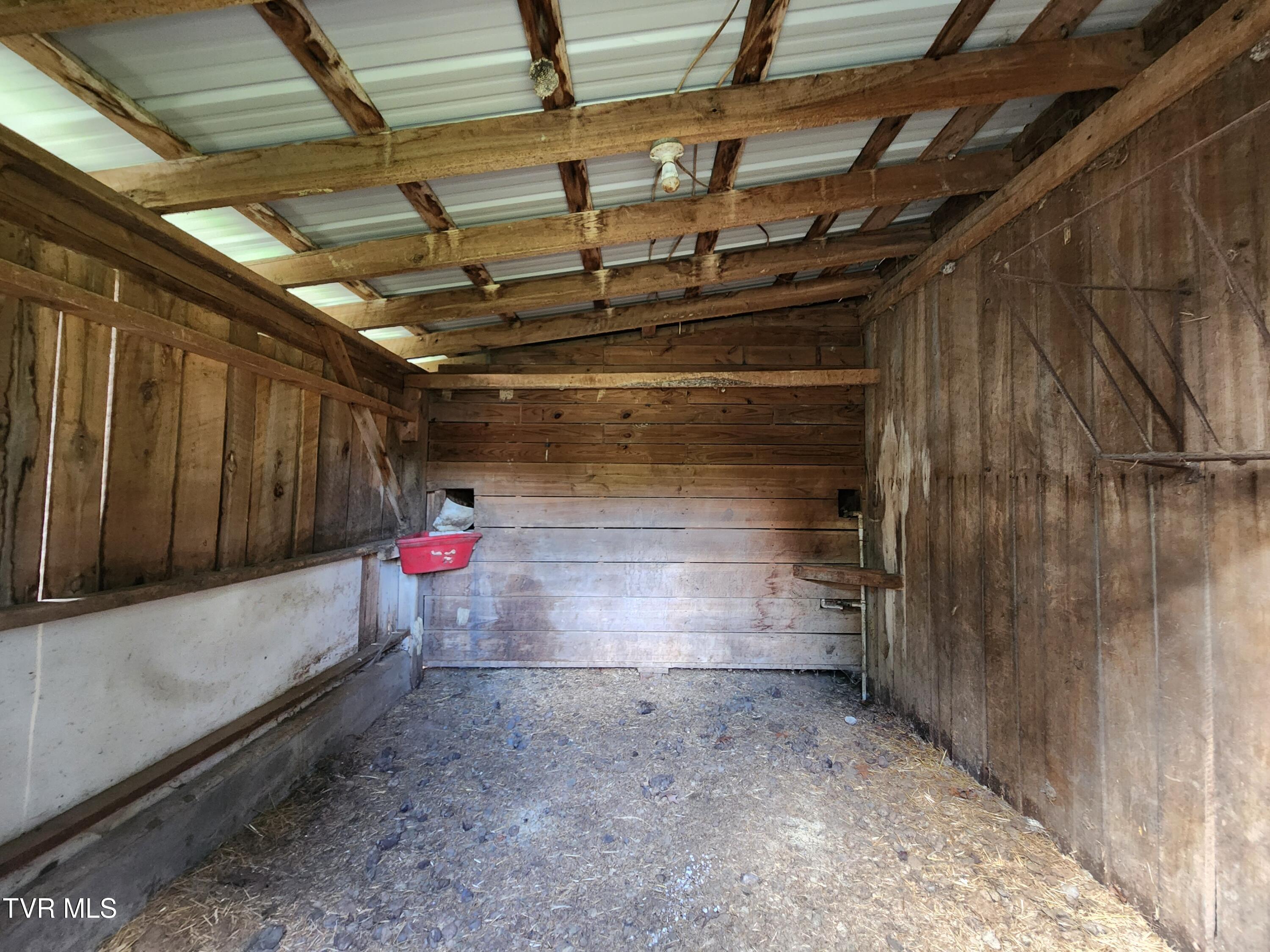 12075 Goose Creek Road Bristol, VA 24202 - Photo 54 of 71 20250523_183417