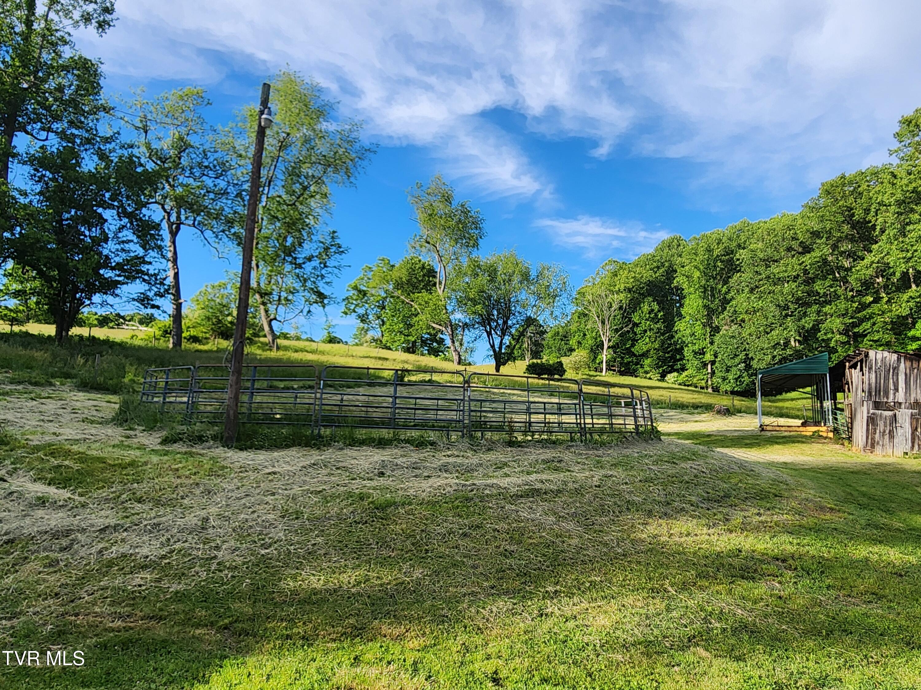 12075 Goose Creek Road Bristol, VA 24202 - Photo 58 of 71 20250523_183609