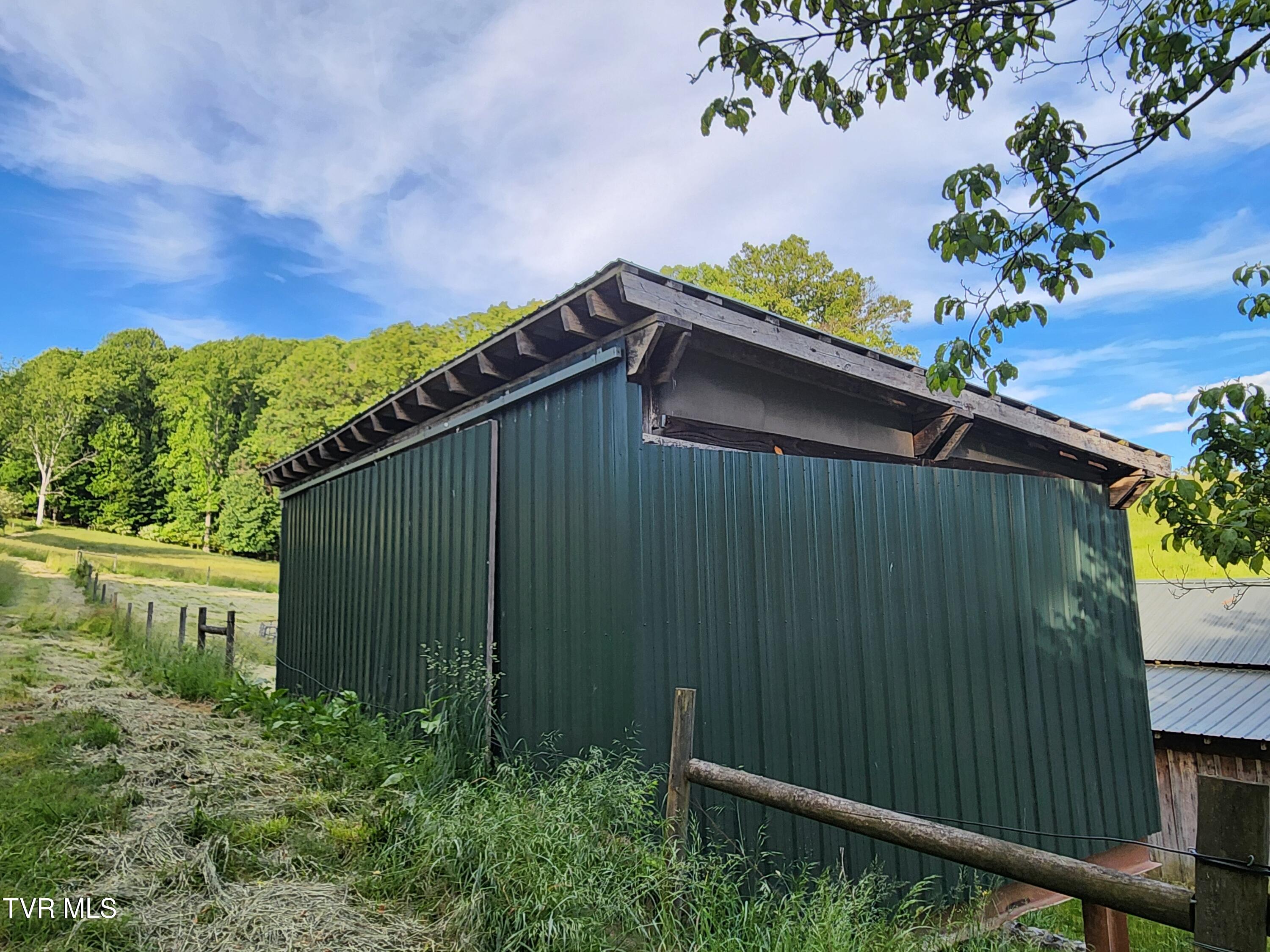 12075 Goose Creek Road Bristol, VA 24202 - Photo 61 of 71 20250523_183932