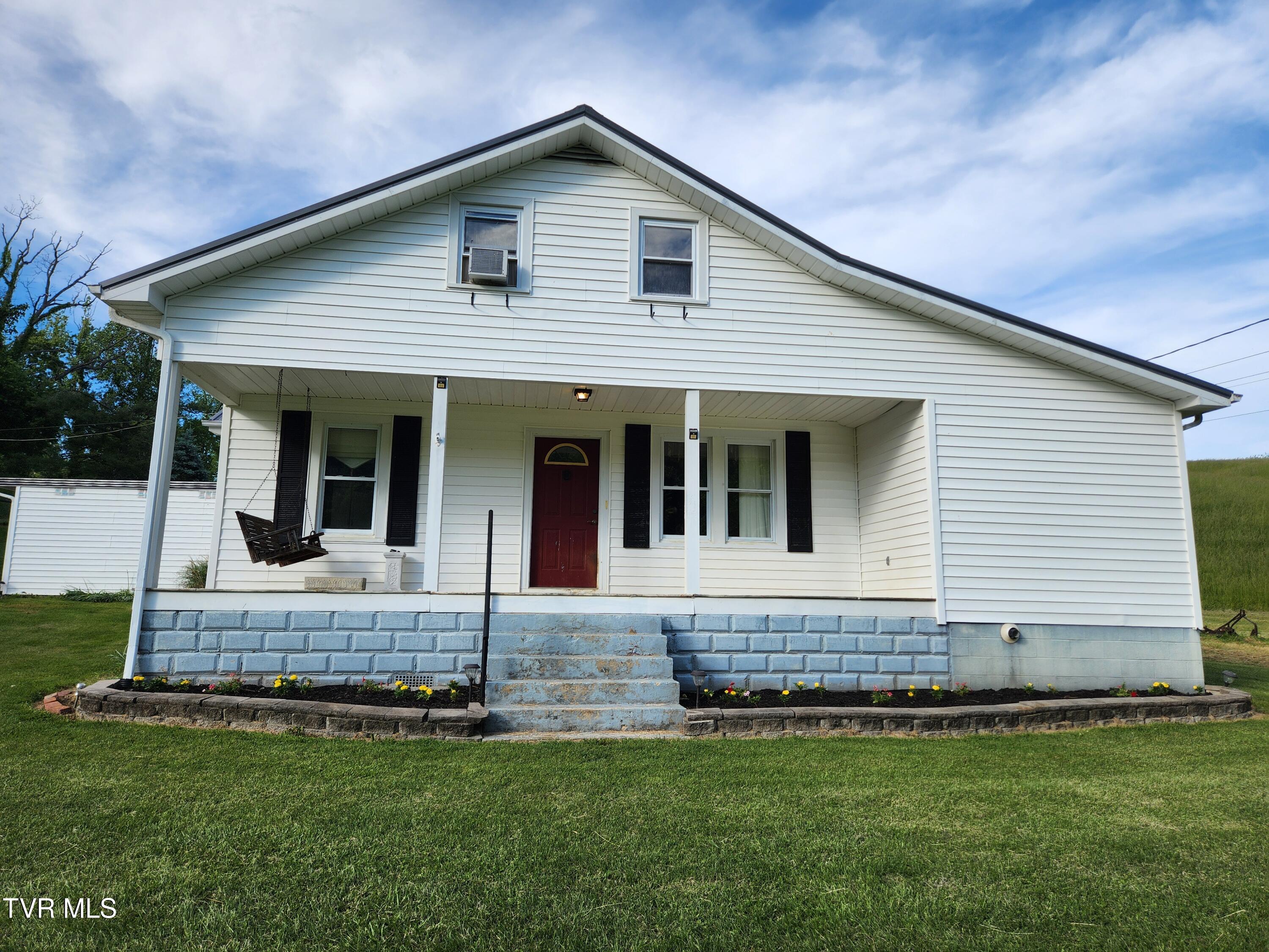 12075 Goose Creek Road Bristol, VA 24202 - Photo 8 of 71 20250523_182807(0)