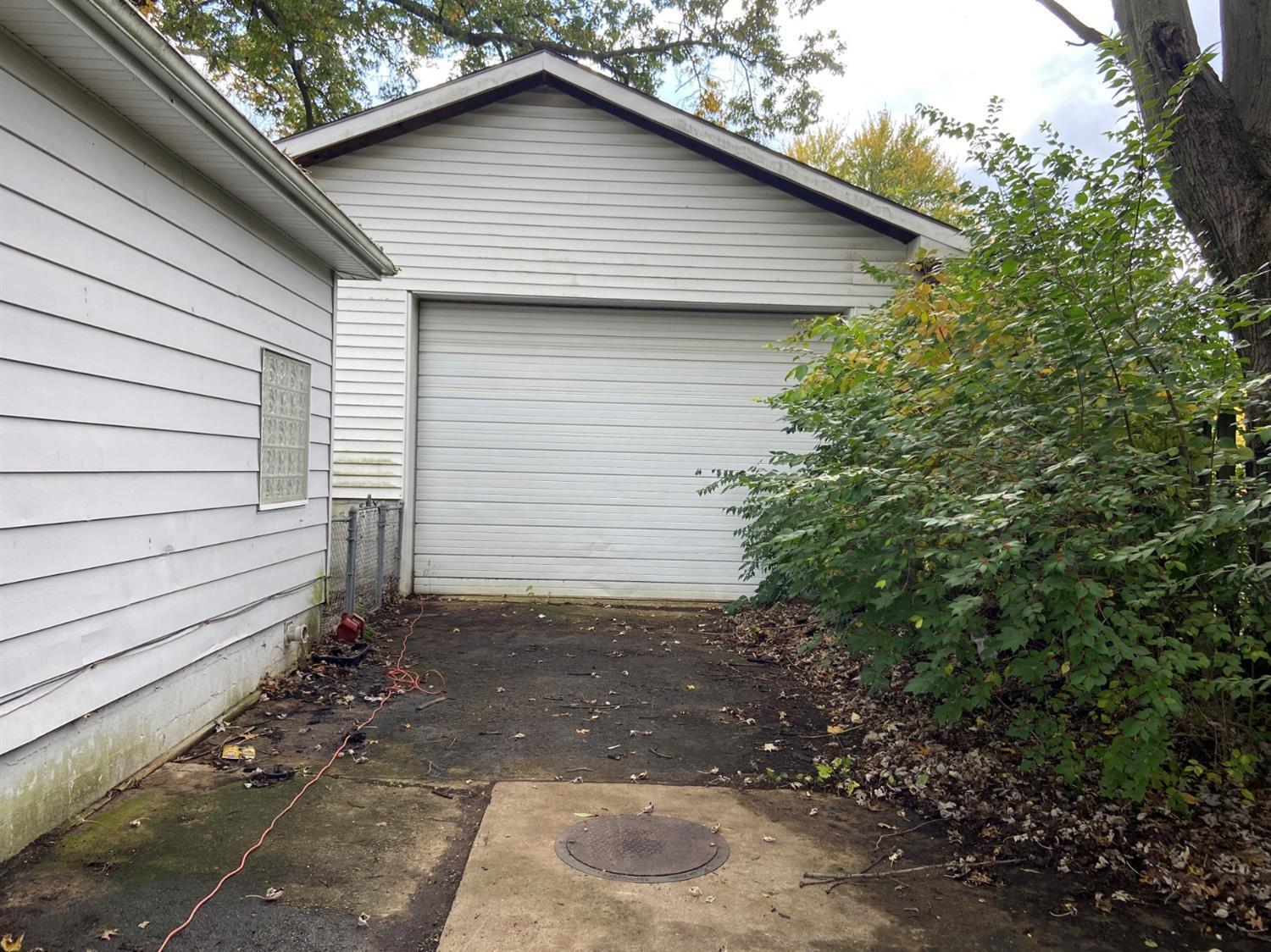 7081 Fields Ertel Road Cincinnati, OH 45241 - Photo 5 of 17 Gallery Image 5