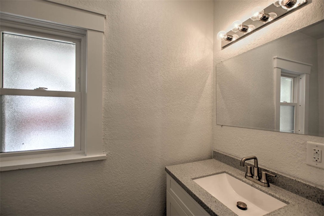 235 Park Place Decatur, IL 62522 - Photo 27 of 39 Gallery Image 27
