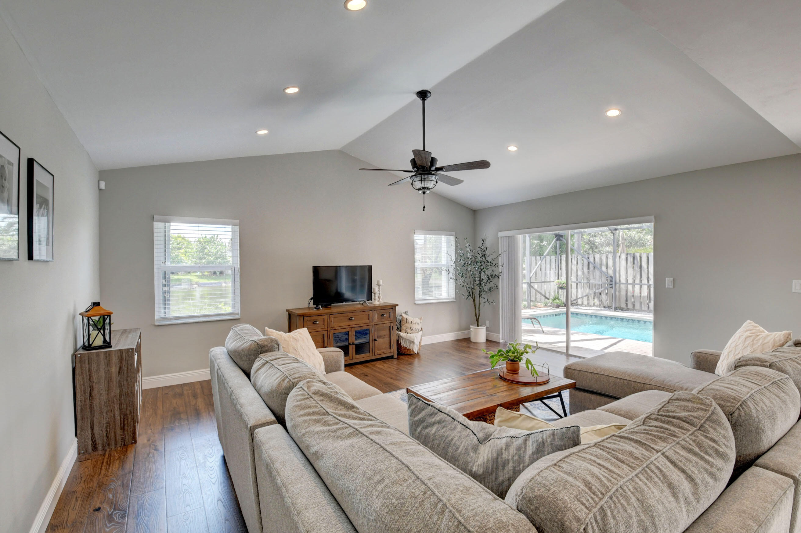 21411 Millbrook Court Boca Raton, FL 33498 - Photo 23 of 66 Living Room