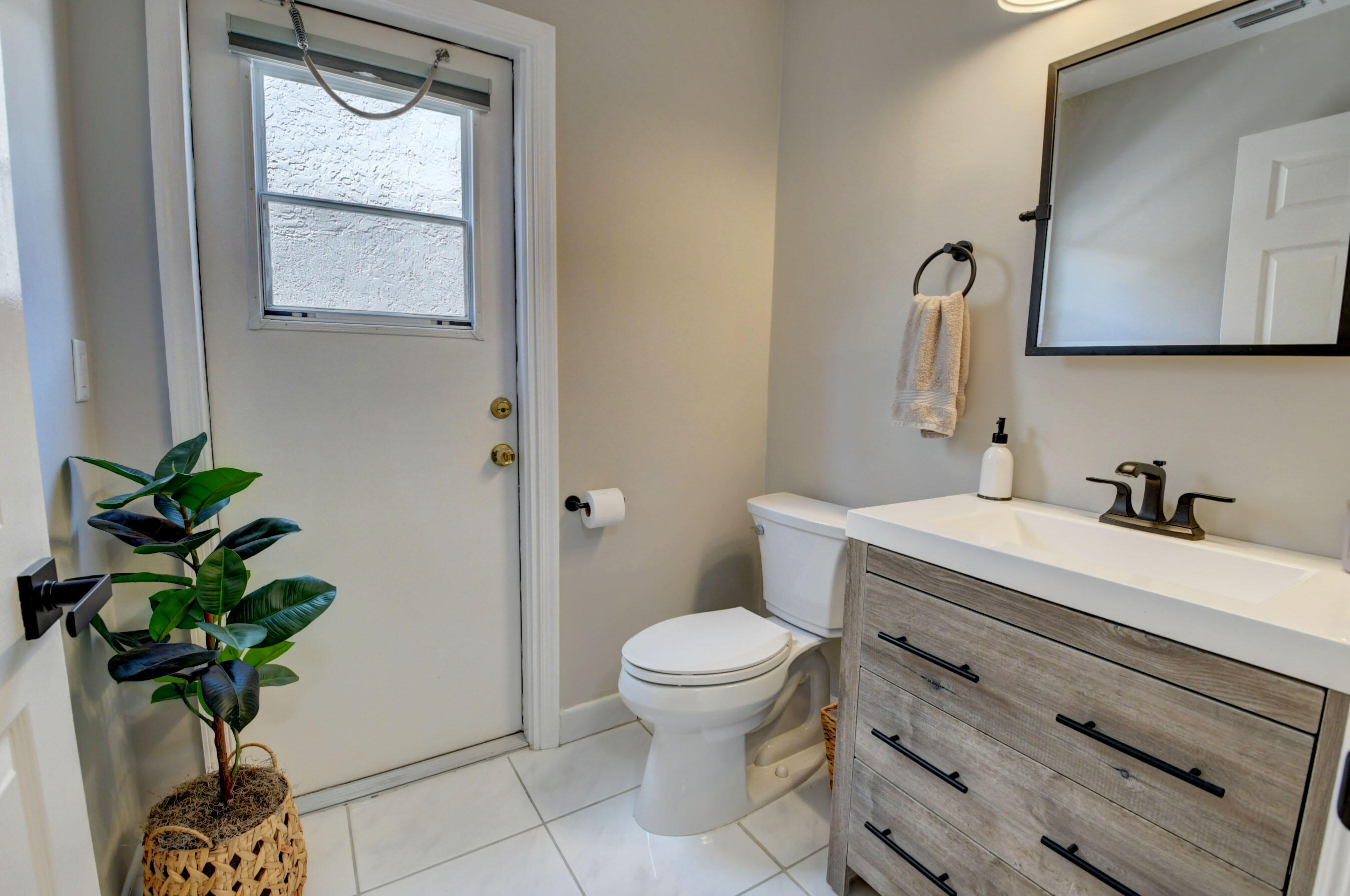 21411 Millbrook Court Boca Raton, FL 33498 - Photo 26 of 66 Cabana Bathroom