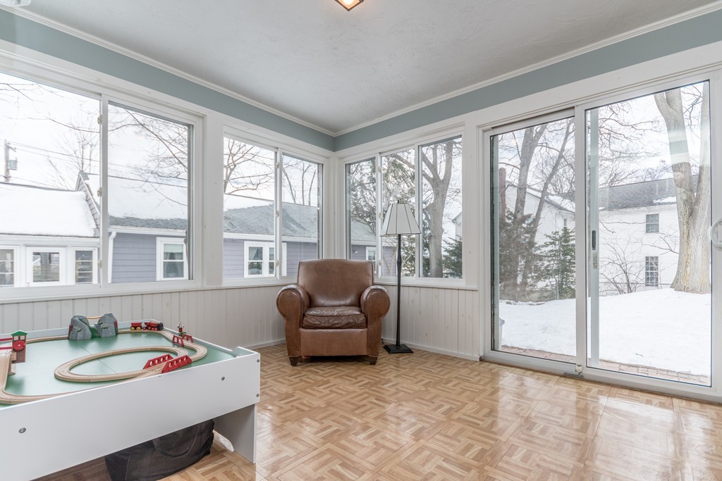 286 Hunting Road Needham, MA 02494 - Photo 7 of 12 Gallery Image 7