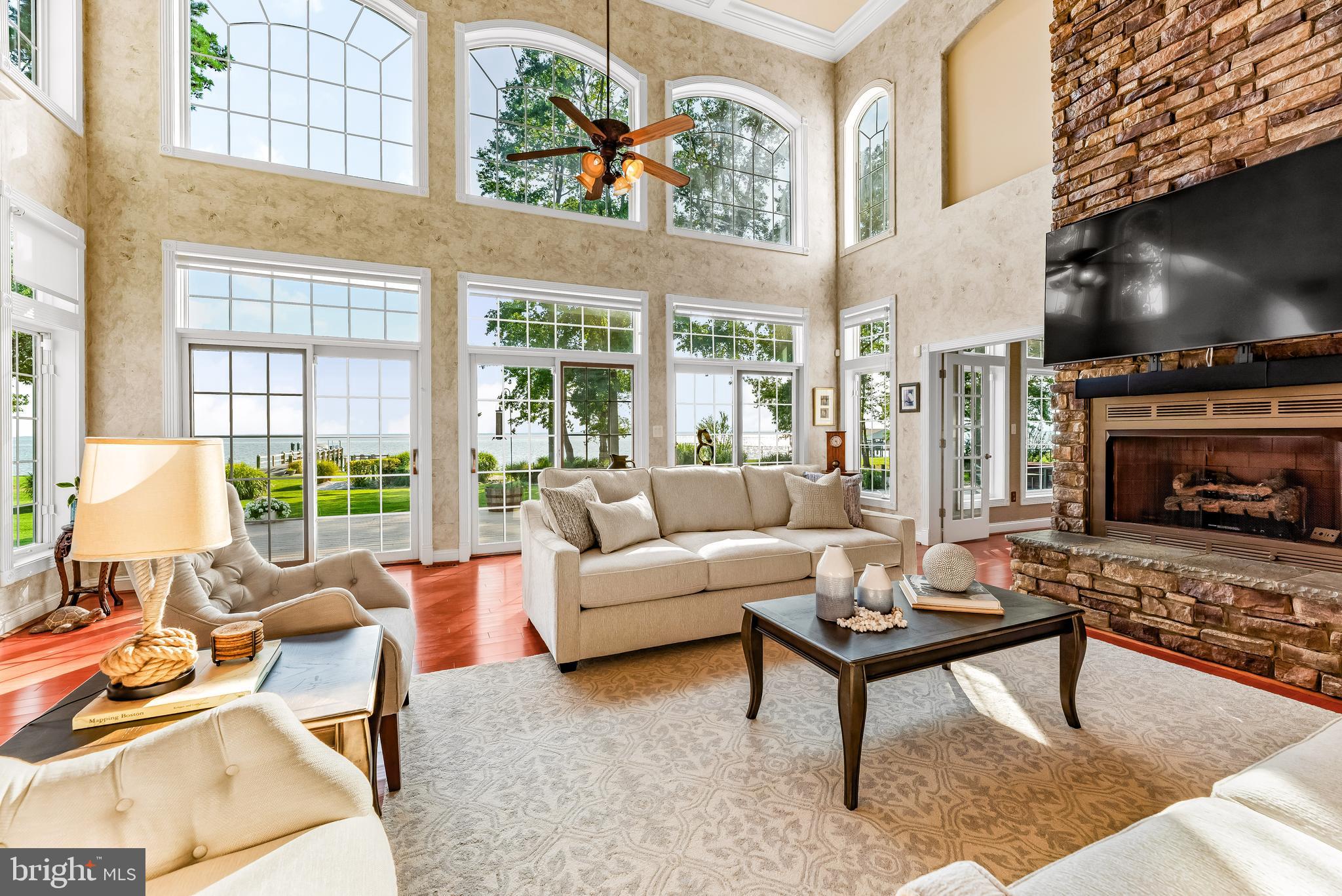 16105 Thomas Road Piney Point, MD 20674 - Photo 21 of 89 Living Room