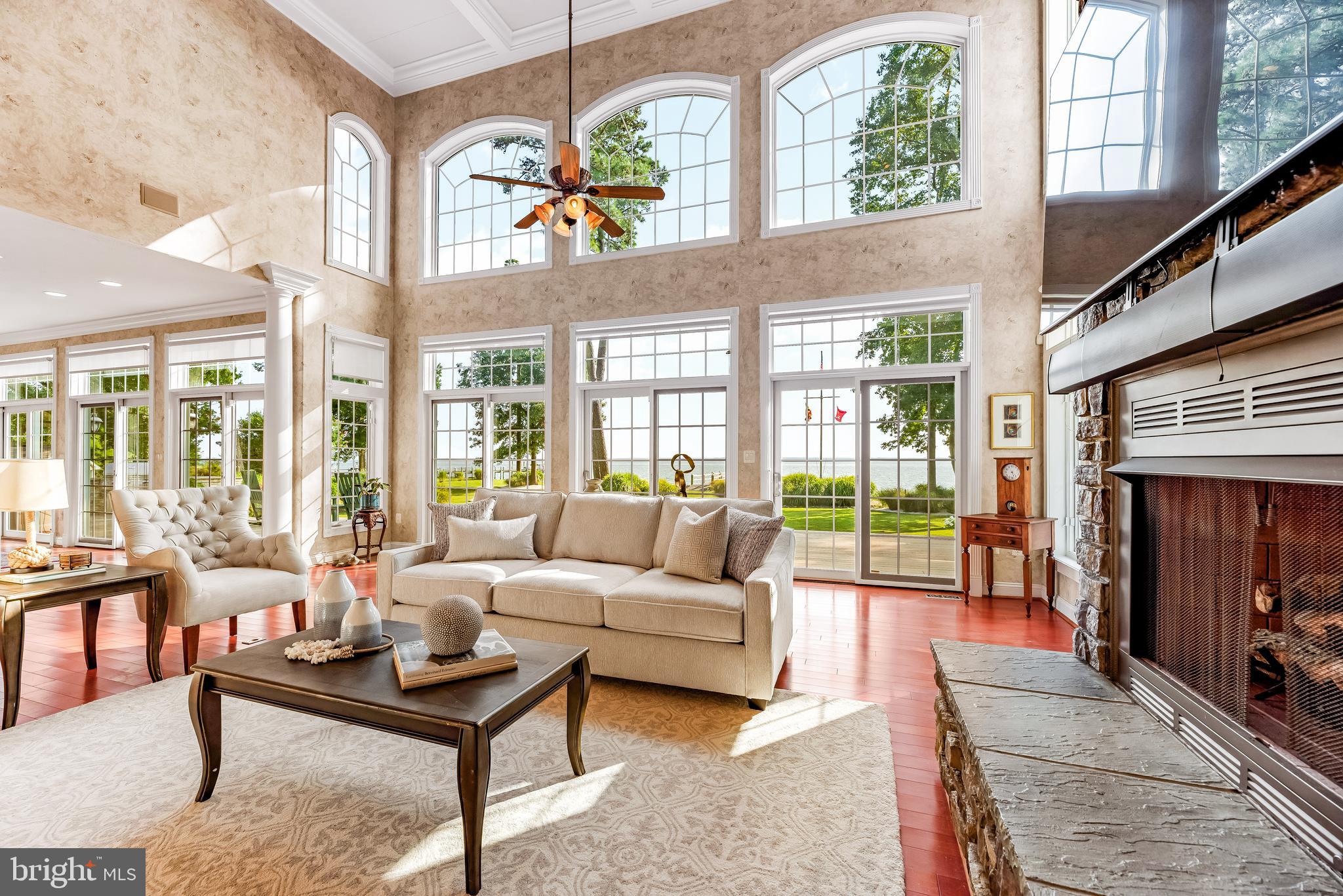 16105 Thomas Road Piney Point, MD 20674 - Photo 22 of 89 Living Room