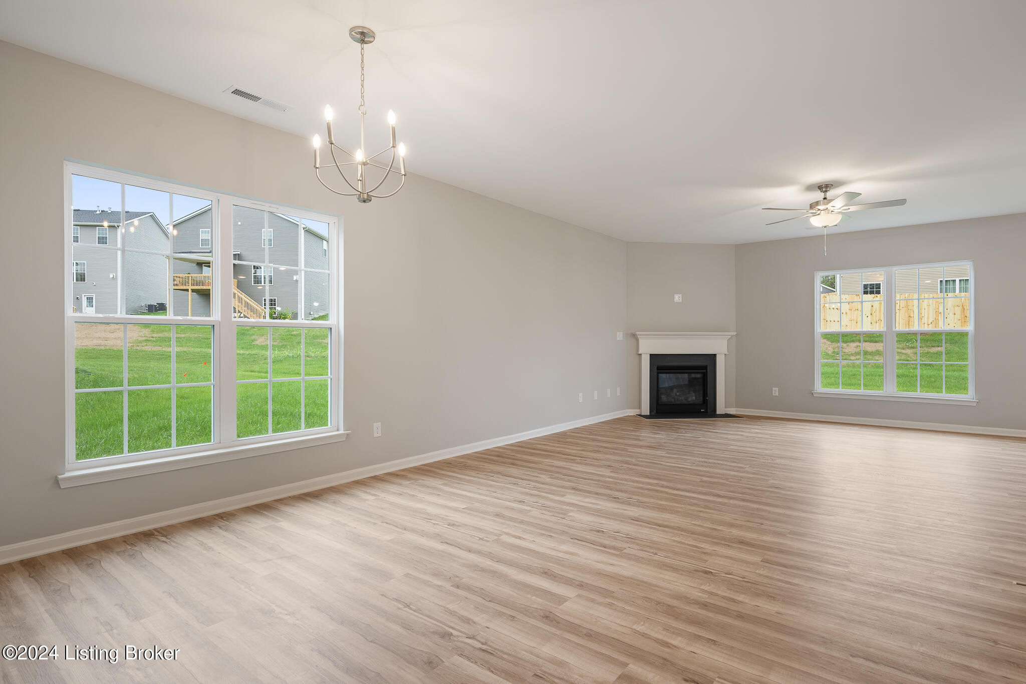 8435 Gateway Run Road Louisville, KY 40229 - Photo 12 of 38 8435 Gateway Run Rd-8