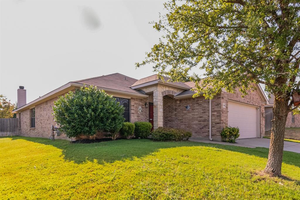 13048 Fencerow Road Fort Worth, TX 76244 - Photo 2 of 29