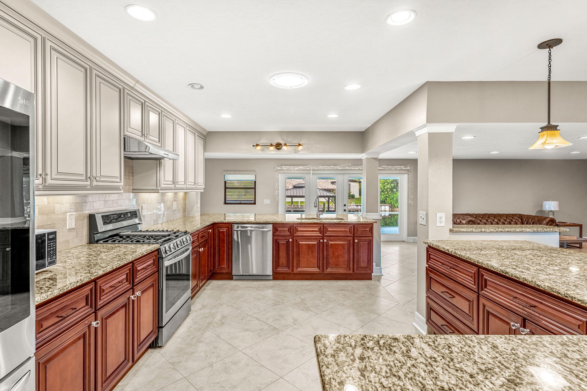 425 Penguin Drive Satellite Beach, FL 32937 - Photo 15 of 60 15-web-or-mls-DSC09027-HDR