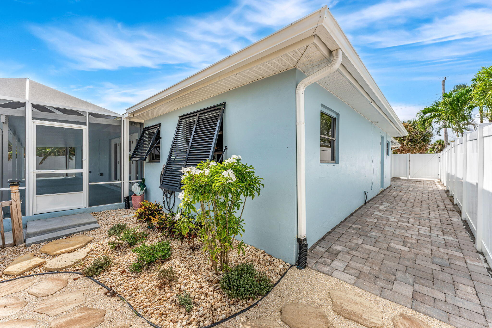 425 Penguin Drive Satellite Beach, FL 32937 - Photo 6 of 60 6-web-or-mls-DSC09177