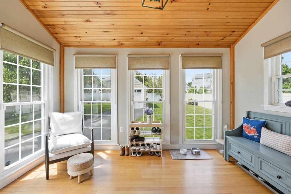 16 Bay State Road Worcester, MA 01606 - Photo 23 of 42
